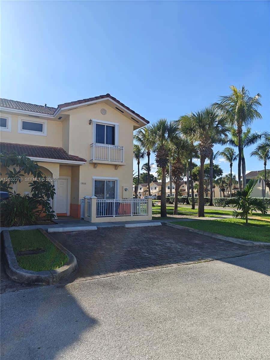 17866 NW 74th Ct, Hialeah FL 33015