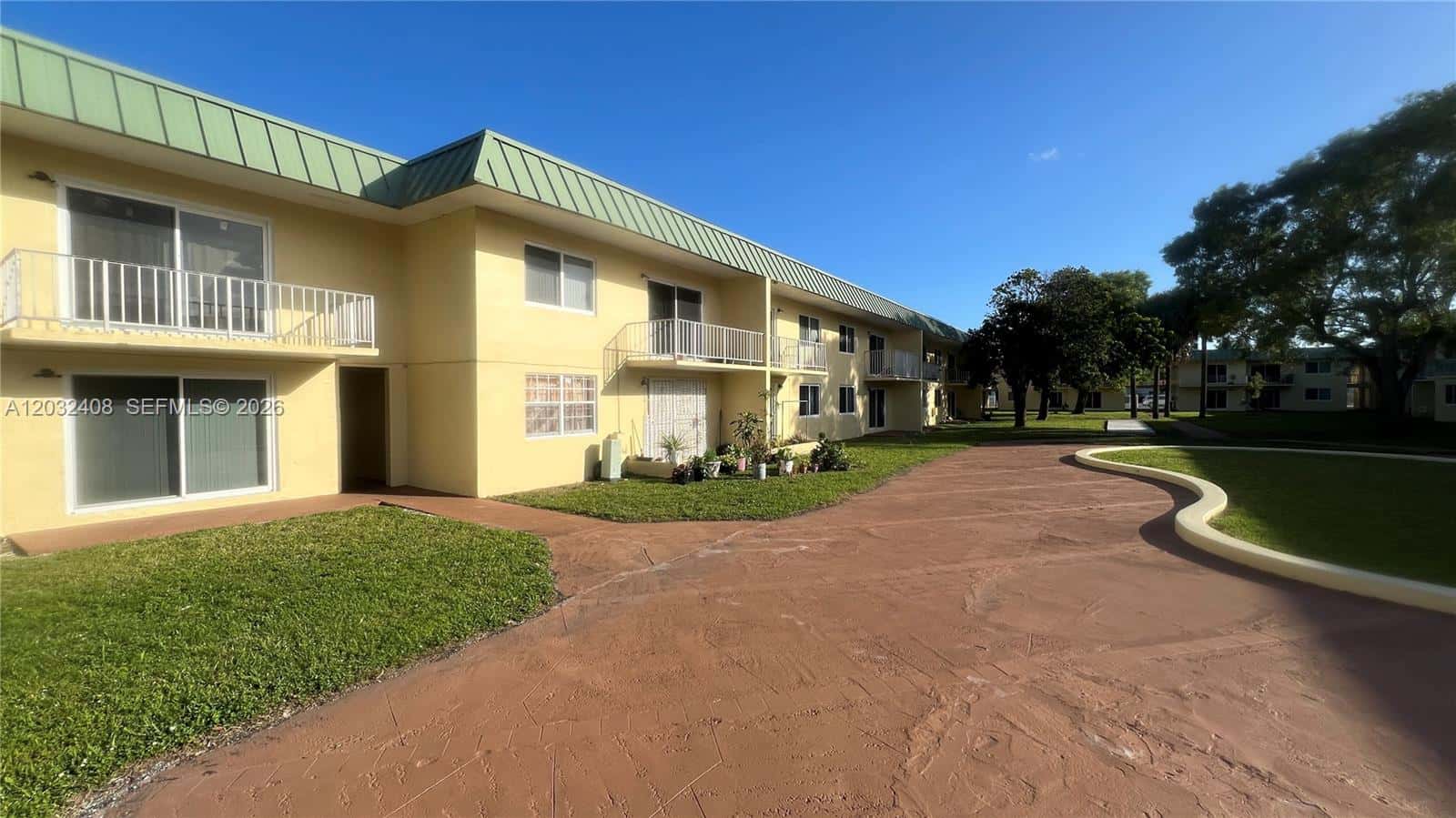 505 NW 177th St # 121, Miami Gardens FL 33169