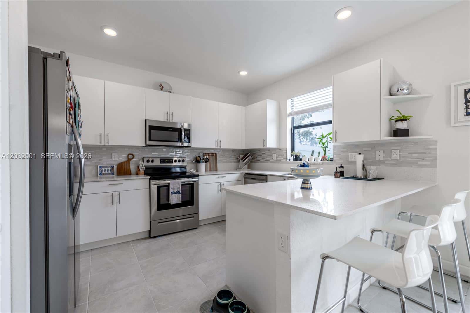561 NW 204th St, Miami Gardens FL 33169