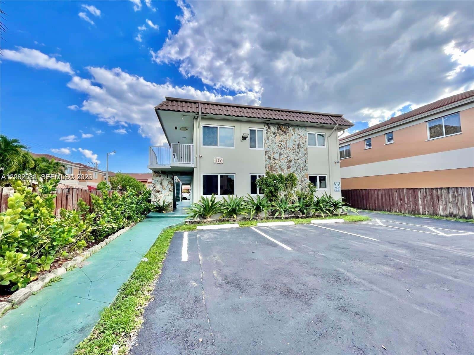 174 E 5th St # 1, Hialeah FL 33010