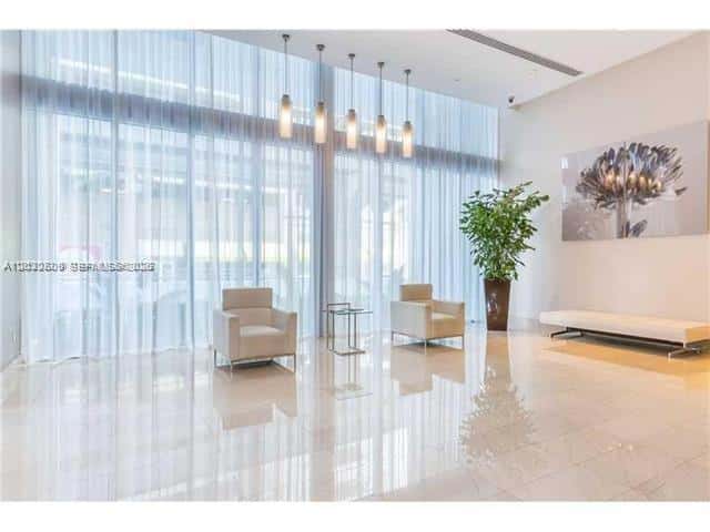 1111 SW 1  AVE, Miami FL 33130