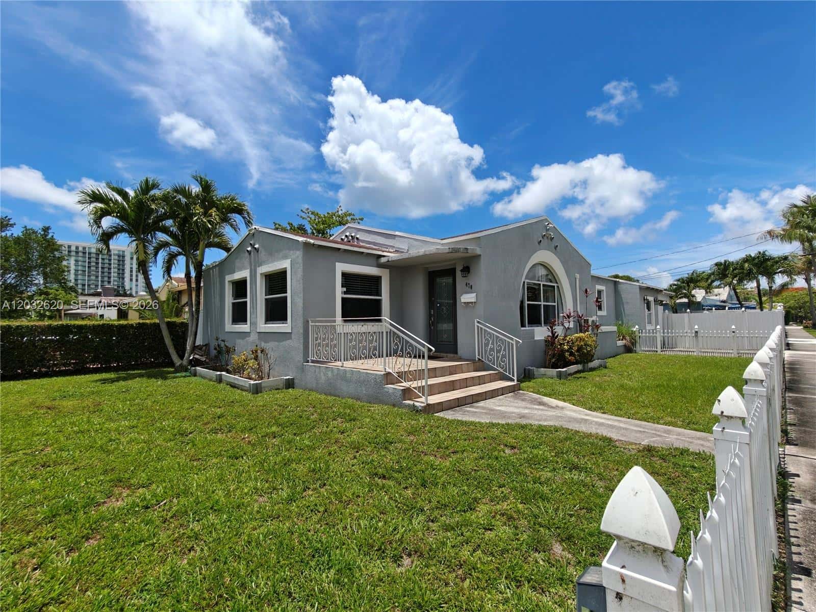 470 SW 25th Rd, Miami FL 33129