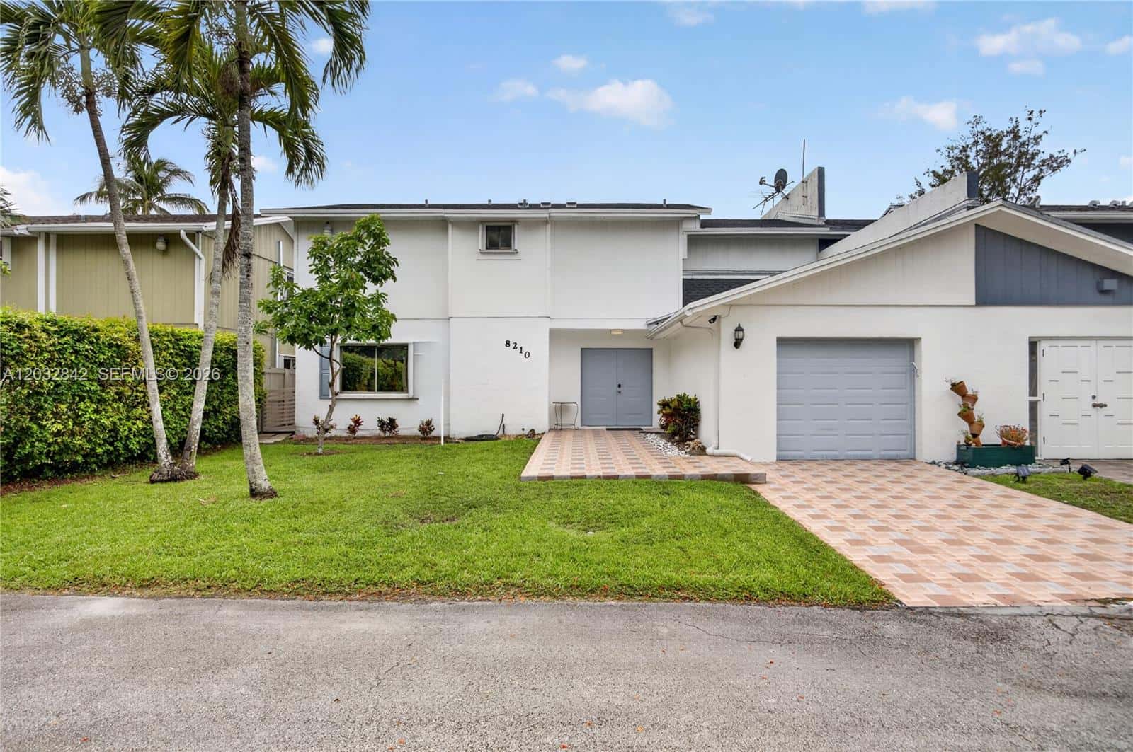 8210 SW 96th Ct, Miami FL 33173