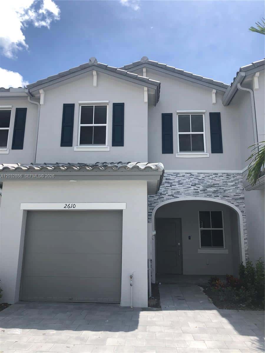 2610 SE 13th St, Homestead FL 33035