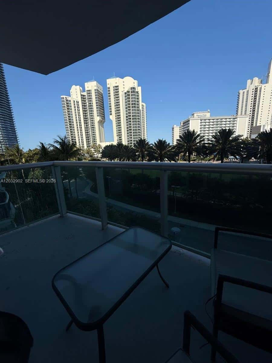 19370 Collins Ave # 423, Sunny Isles Beach FL 33160