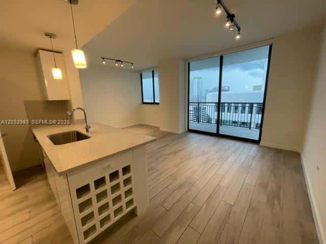 999 SW 1st Ave # 3115, Miami FL 33130