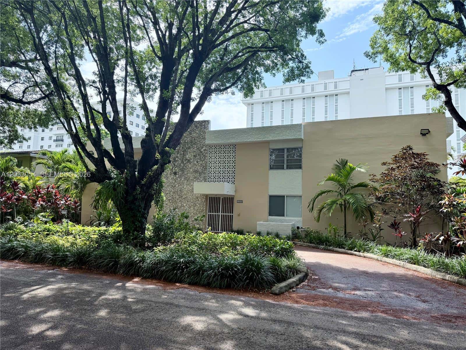 1235 Mariposa Ave # 7, Coral Gables FL 33146