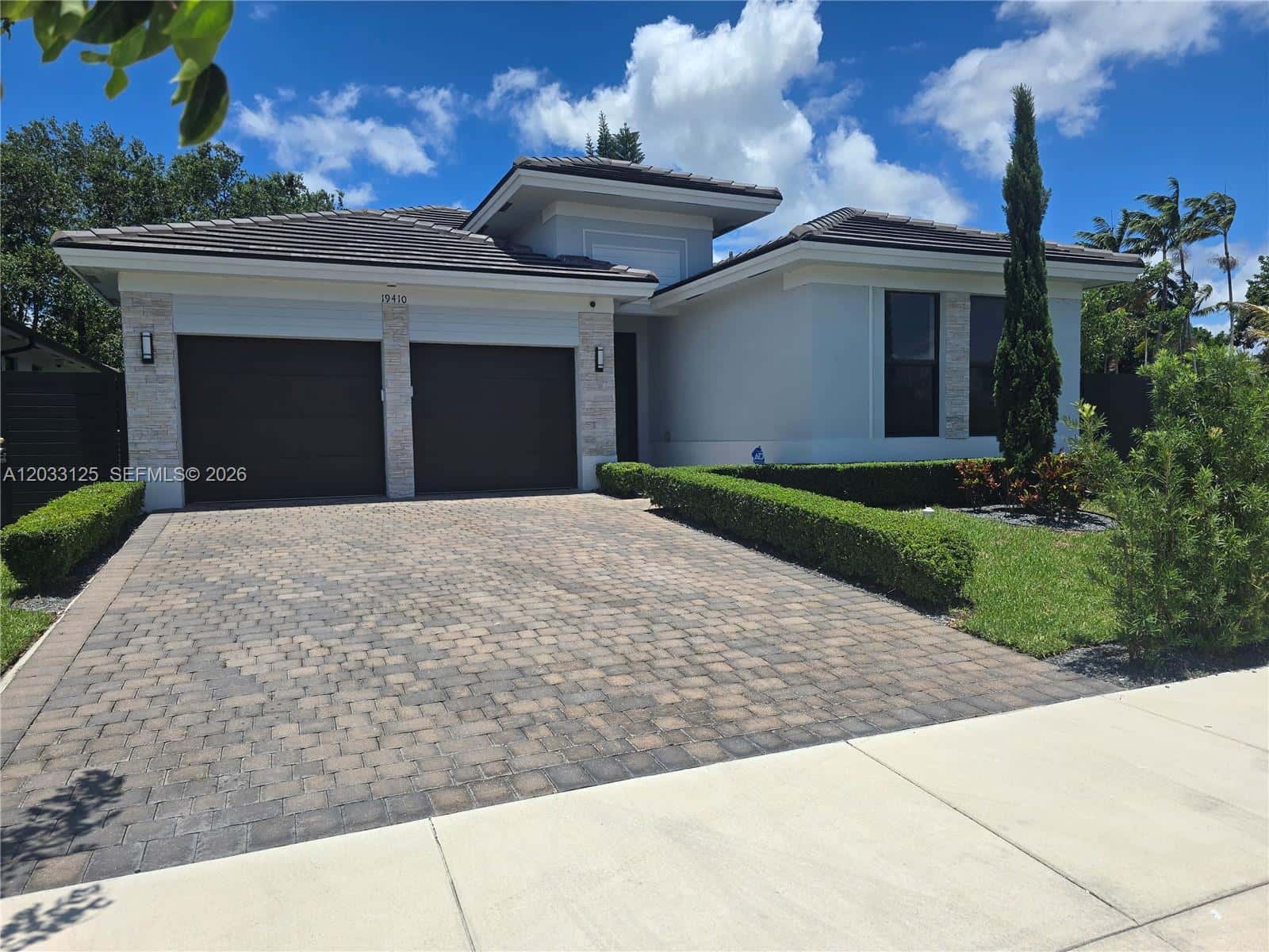 19410 SW 124th Ct, Miami FL 33177