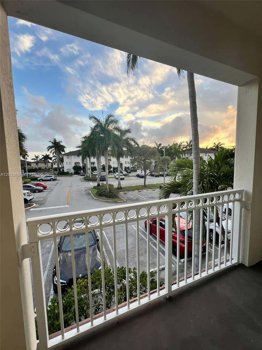 11503 NW 89th St # 223, Doral FL 33178