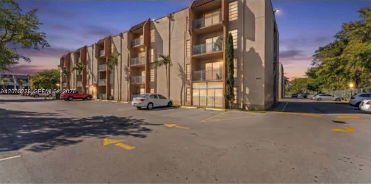 4841 NW 7th St # 4, Miami FL 33126
