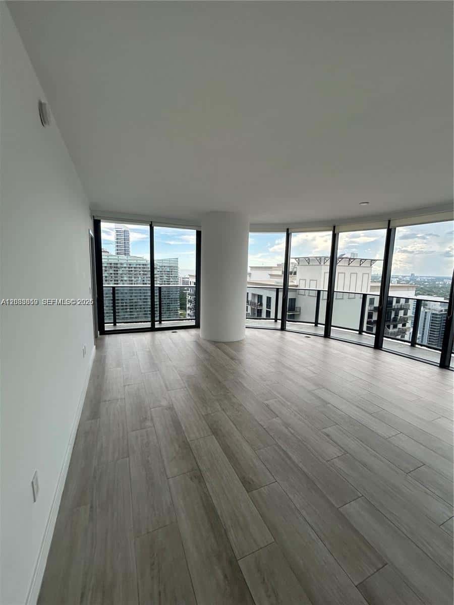 55 SW 9th St # 3506, Miami FL 33130