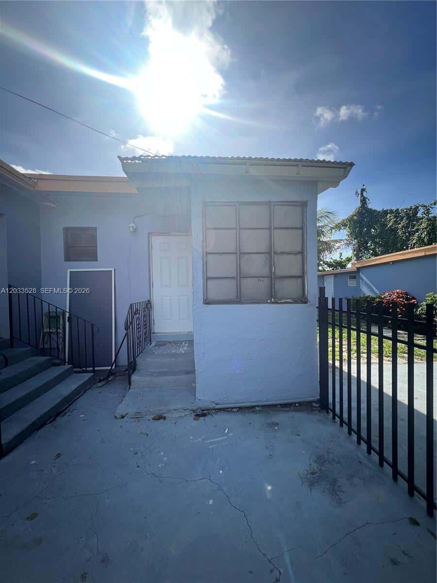 1060 NW 116th St # 4, Miami FL 33168