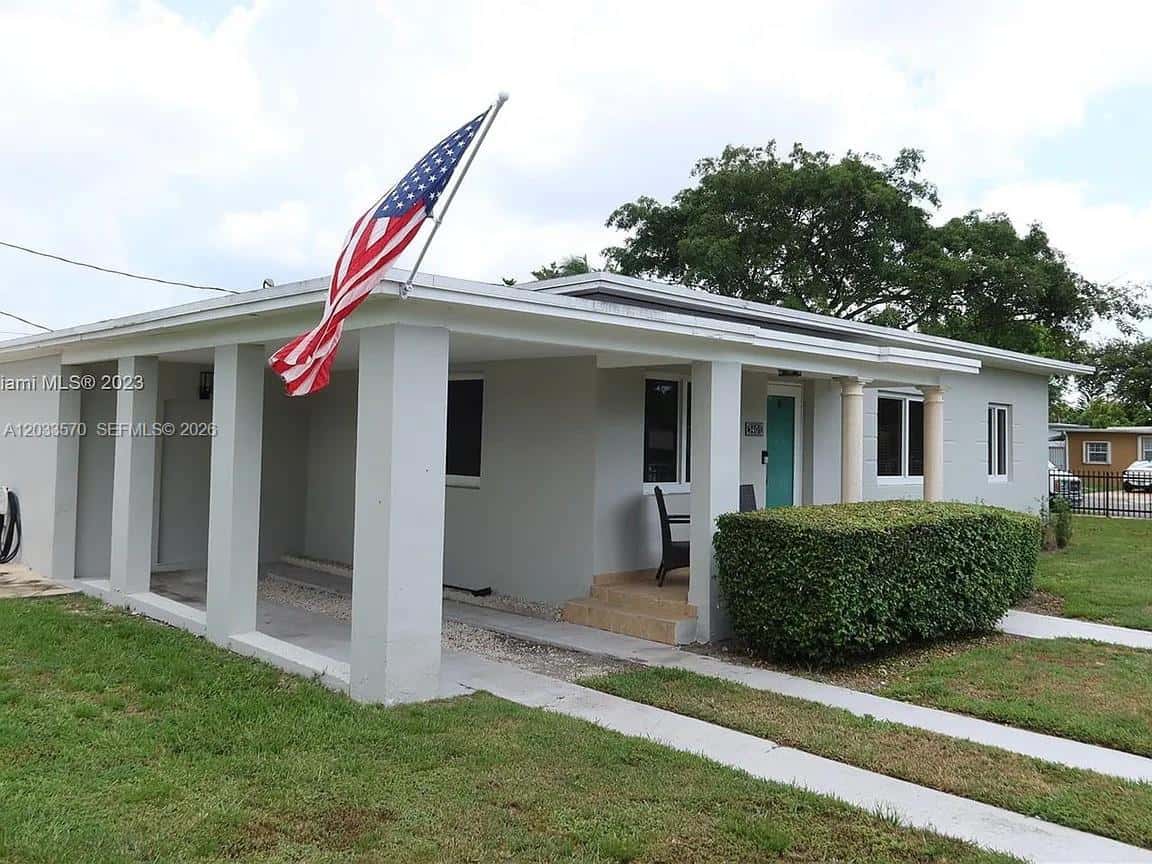 5401 SW 2nd St, Miami FL 33134