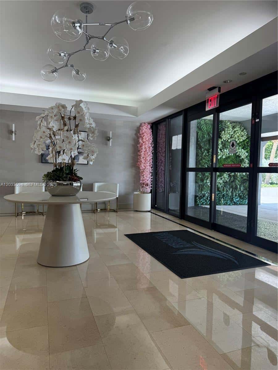 200 SE 15th Rd # 16E, Miami FL 33129