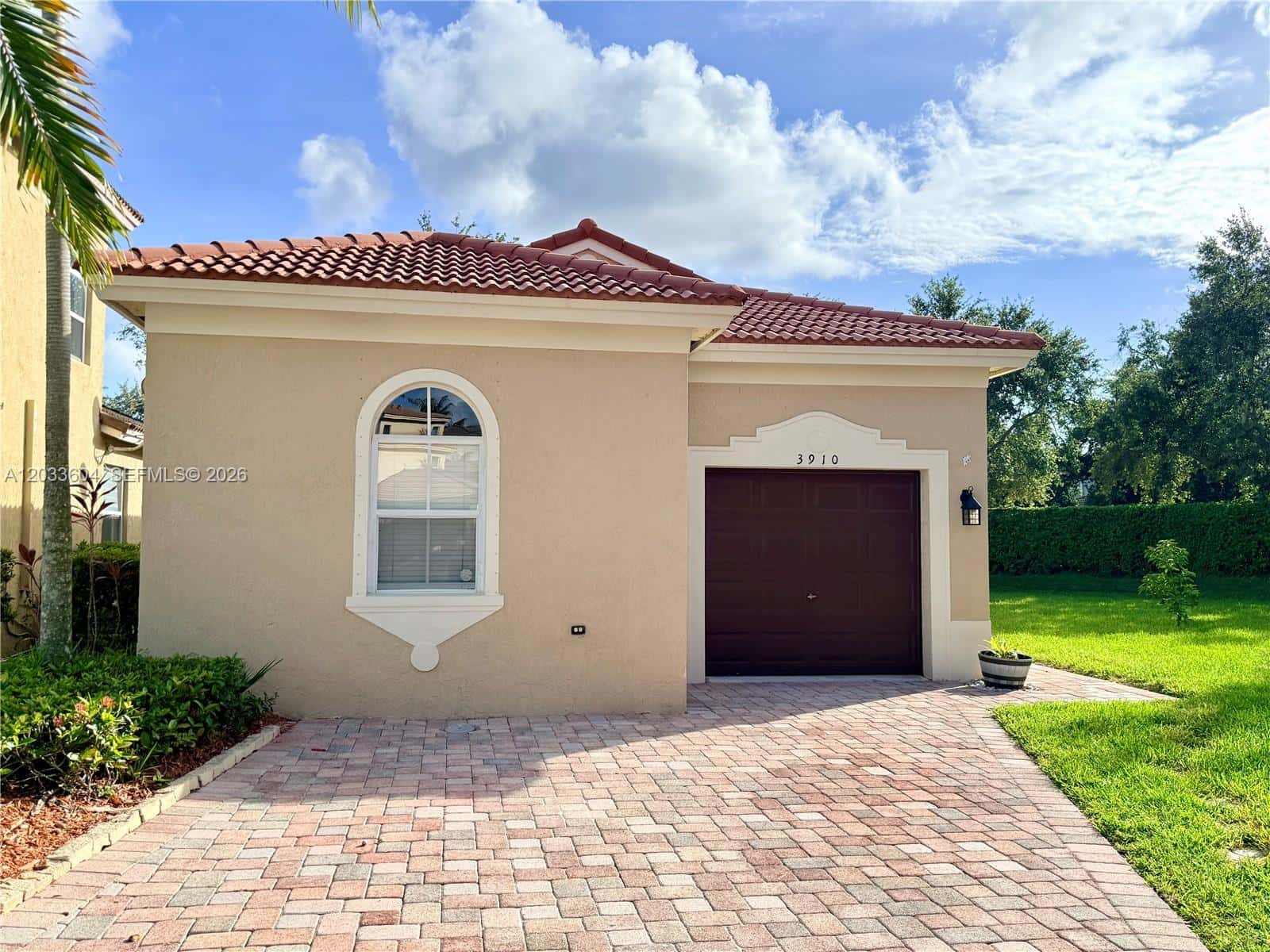 3910 NE 10th Dr, Homestead FL 33033