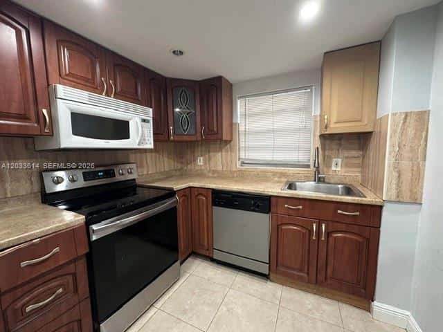 16450 Miami Dr # 108, North Miami Beach FL 33162