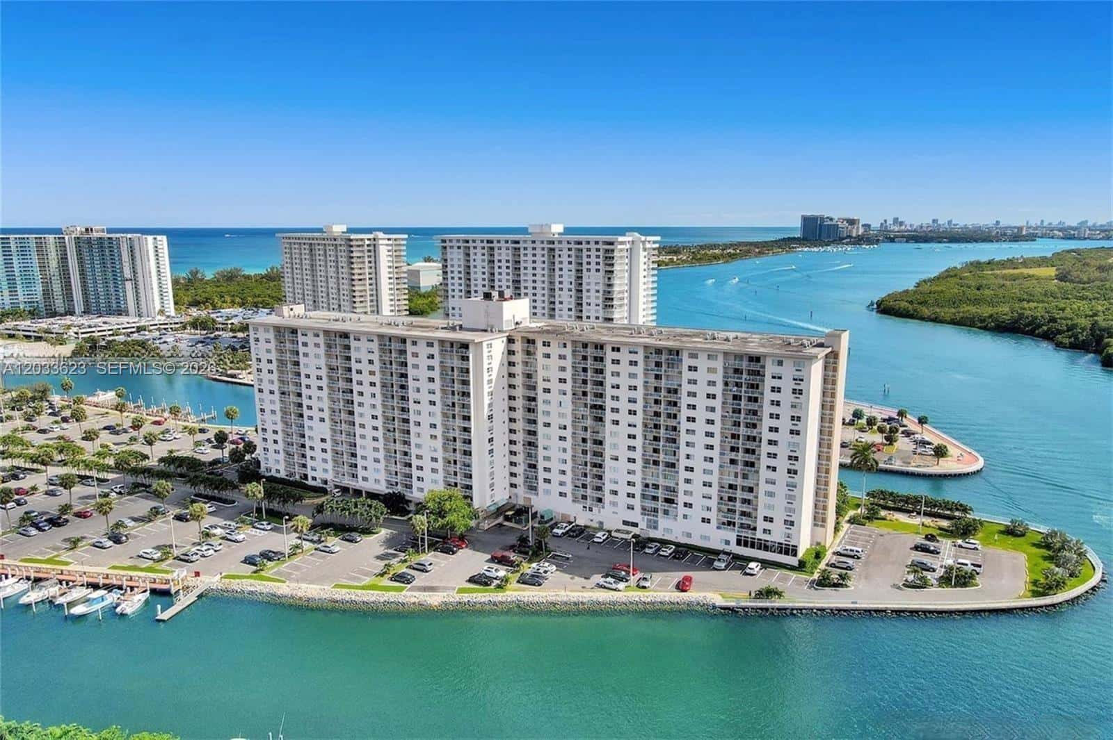 400 Kings Point Dr # 928, Sunny Isles Beach FL 33160