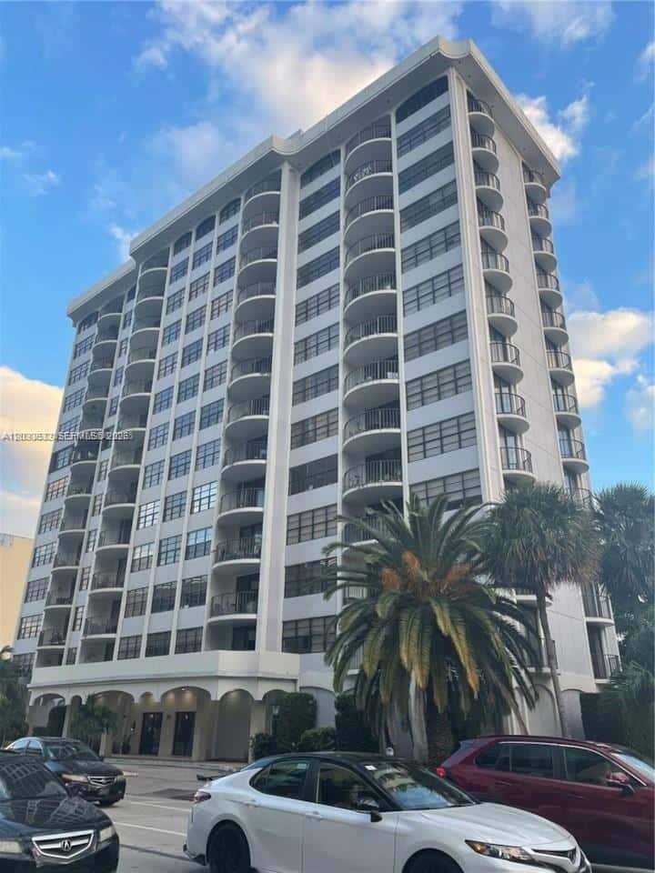 66 N Valencia Ave, Coral Gables FL 33134