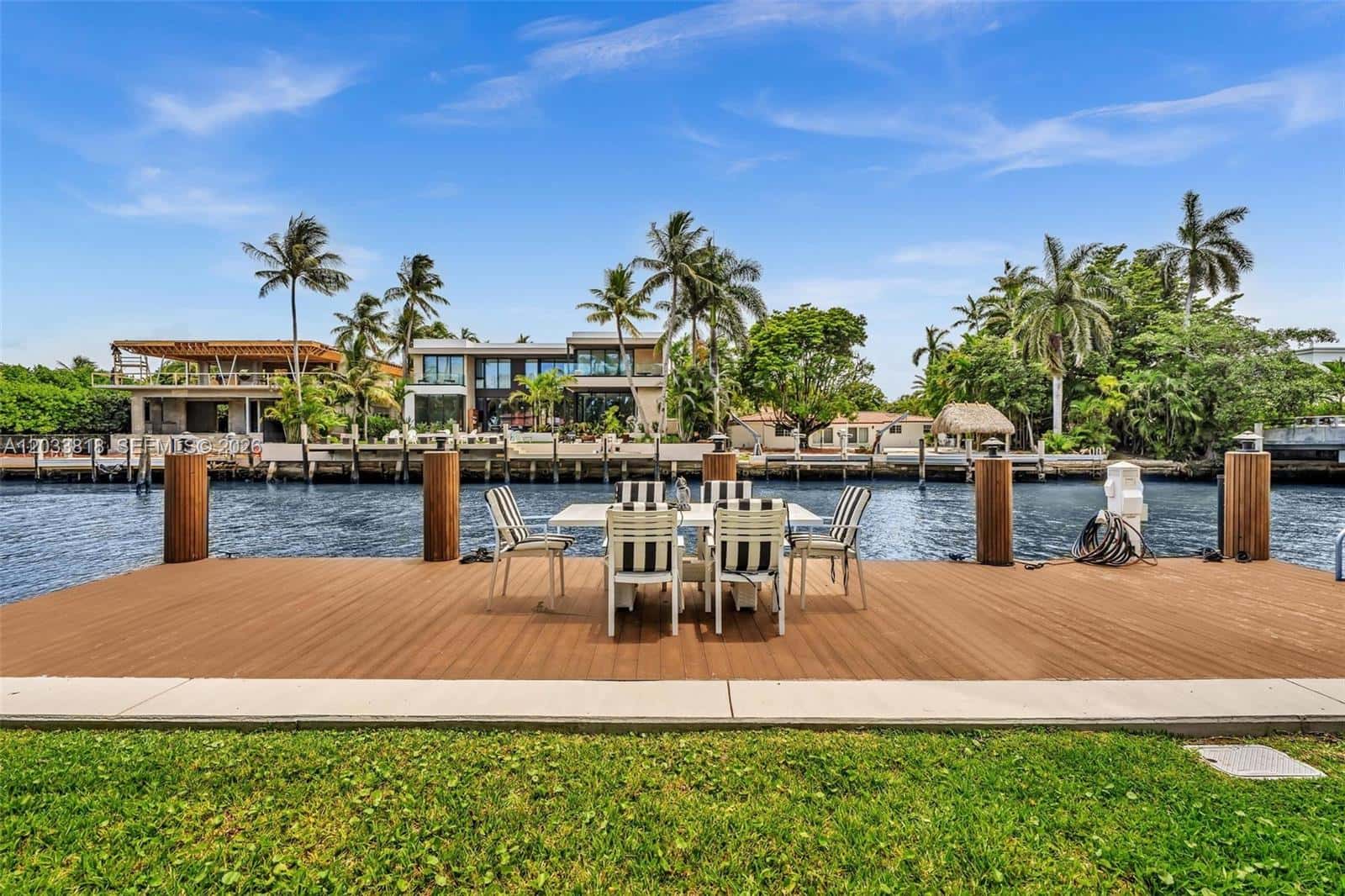 924 Belle Meade Island Dr, Miami FL 33138