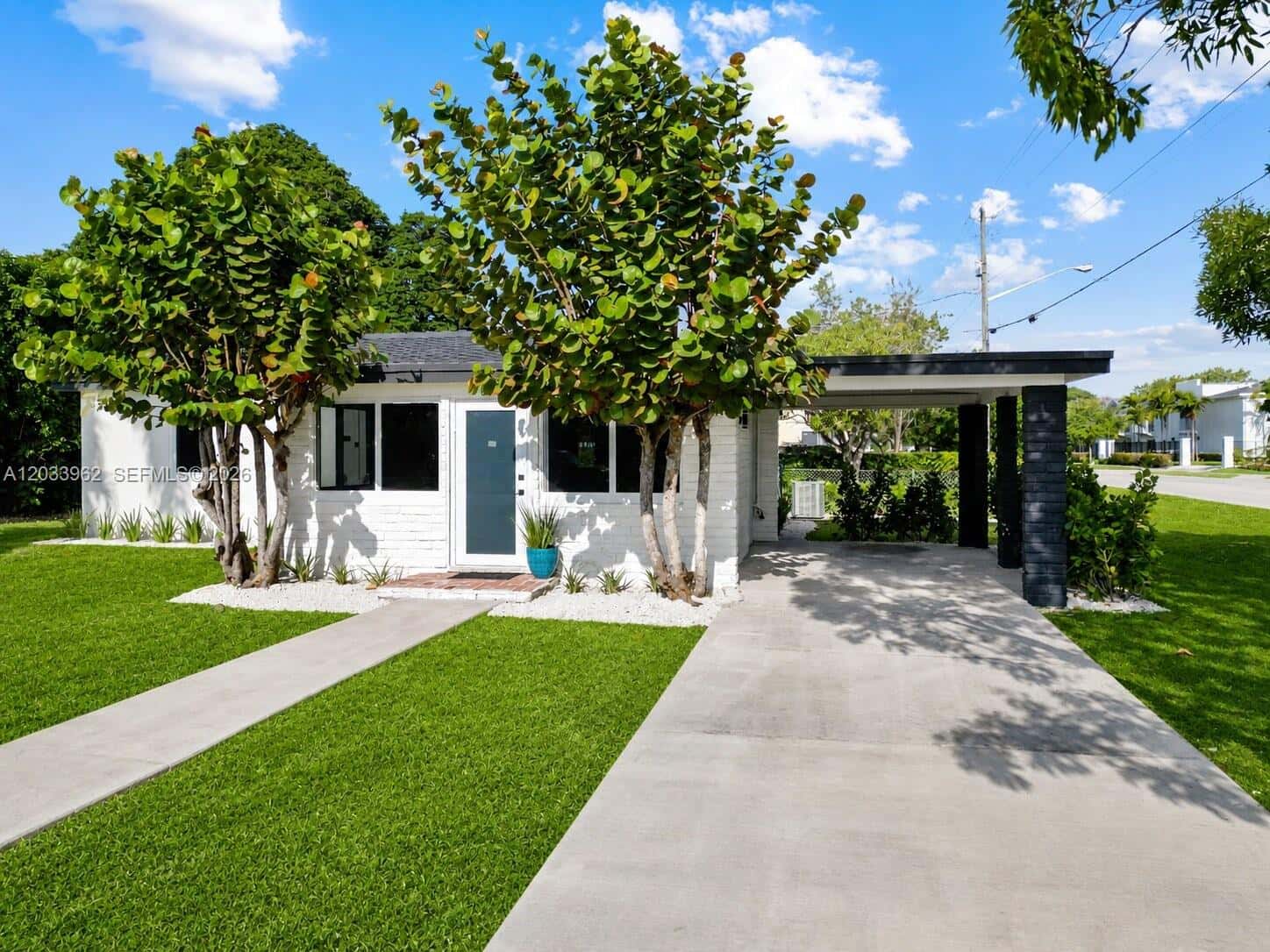 1044 NE 4th Ave, Homestead FL 33030