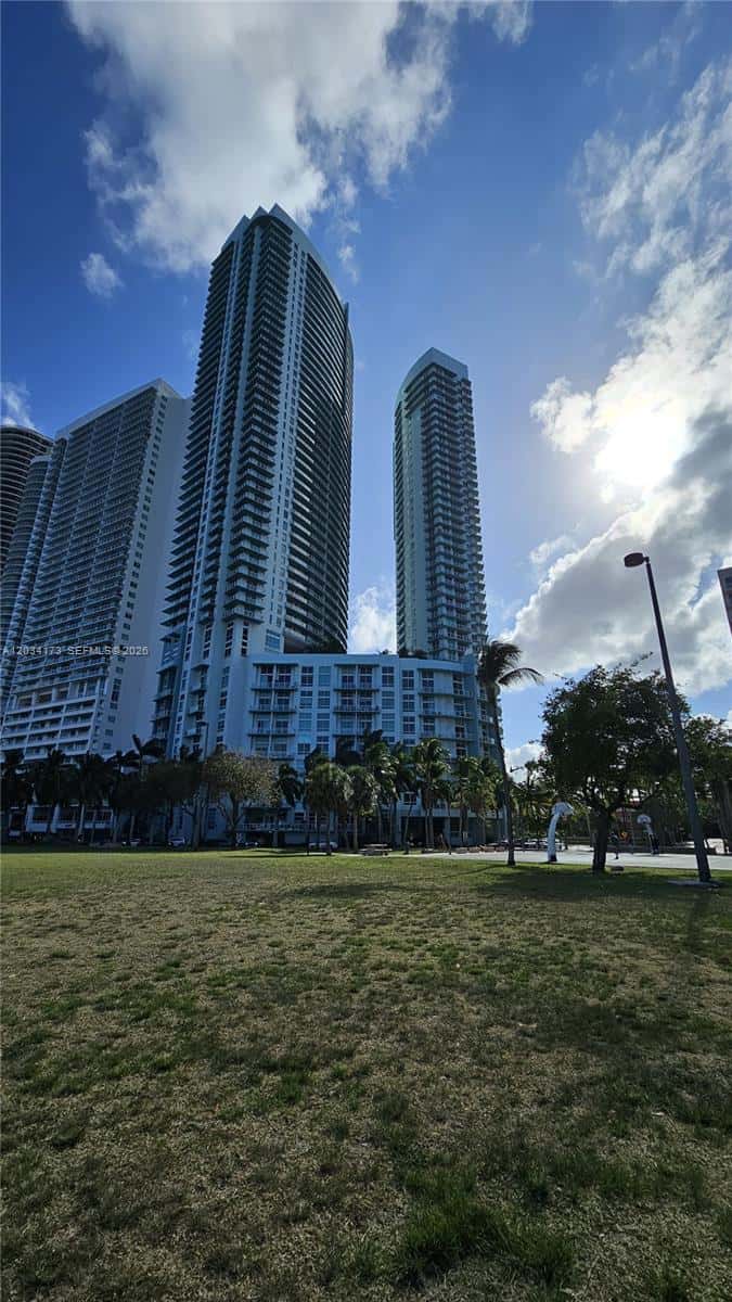 1900 N Bayshore Dr # 3019, Miami FL 33132
