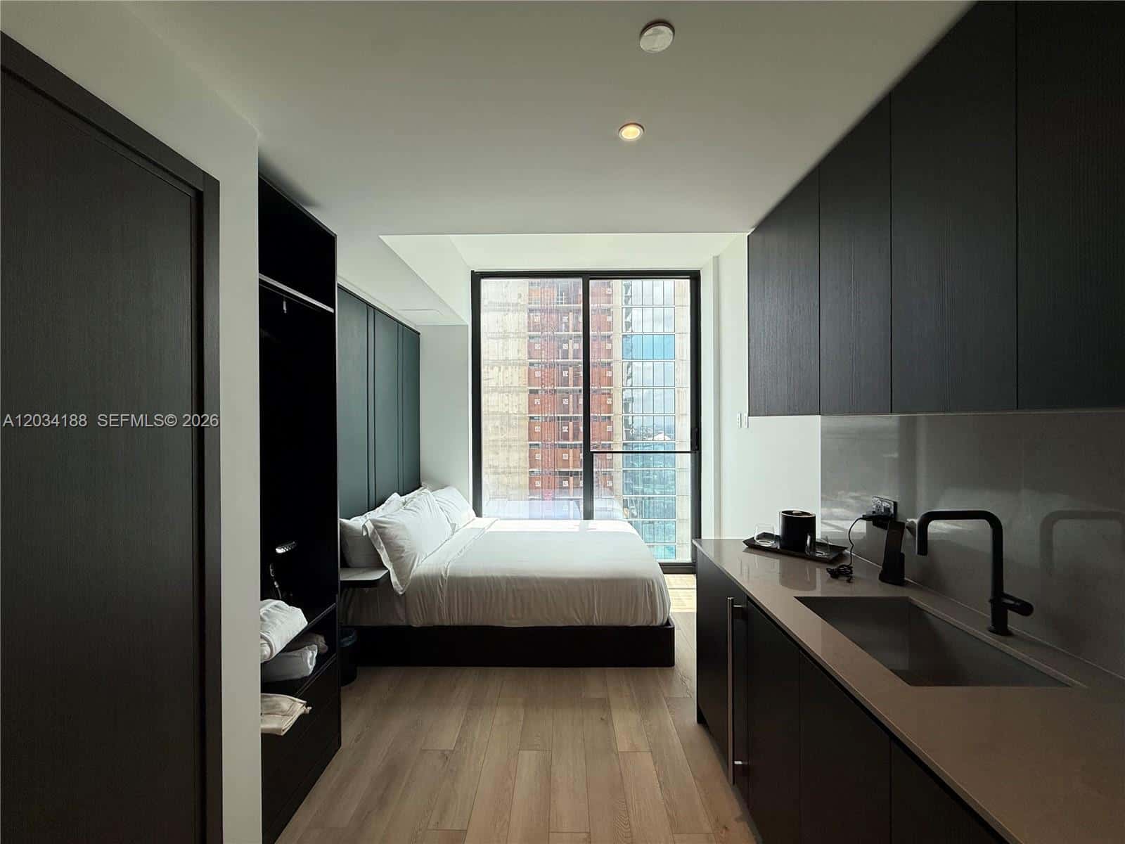 20 NE 11th # 4803, Miami FL 33132