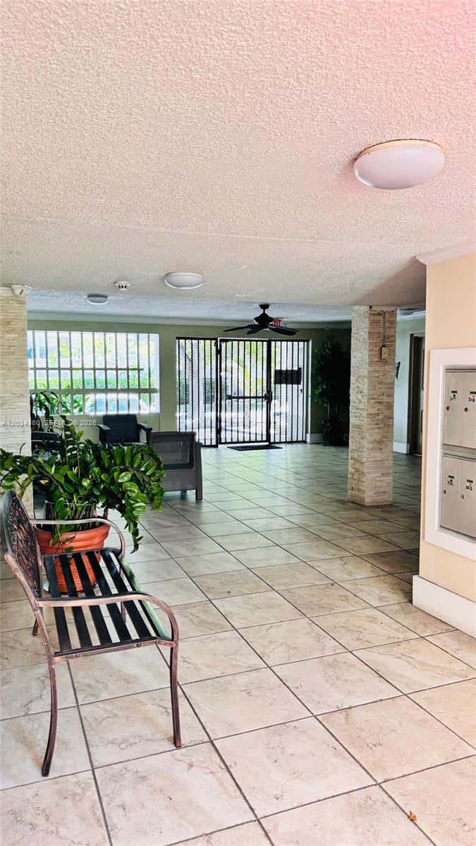 1480 W 46th St # 322, Hialeah FL 33012