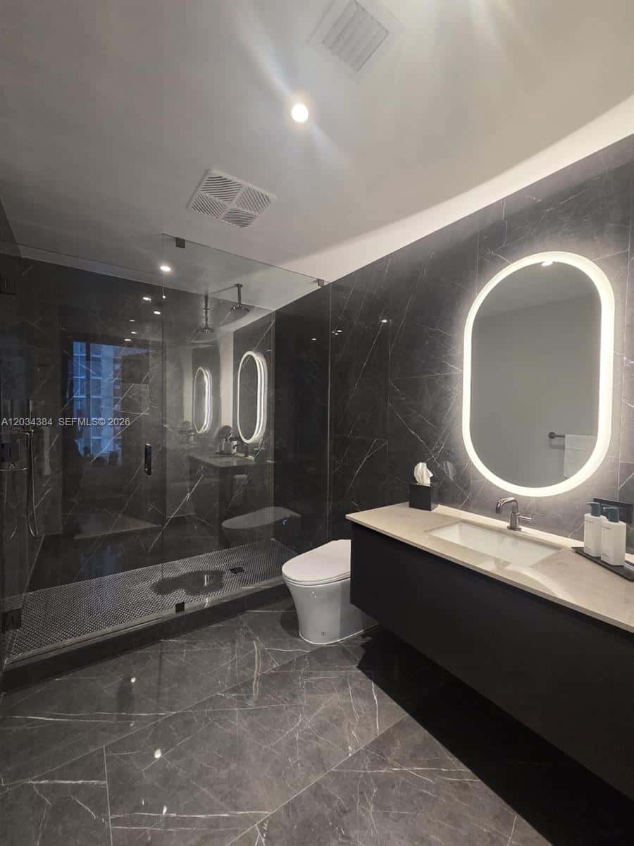 20 NE 11 # 2208, South Miami FL 33132