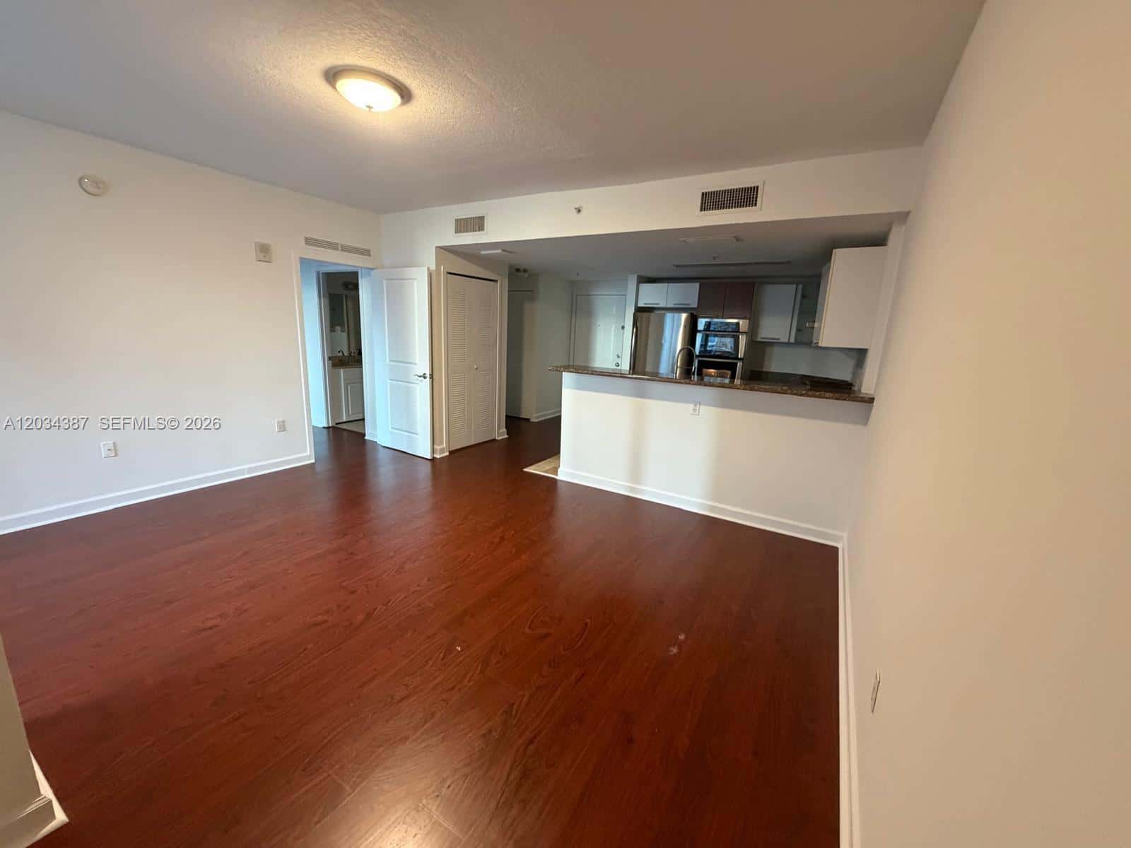 170 SE 14th St # 1406, Miami FL 33131