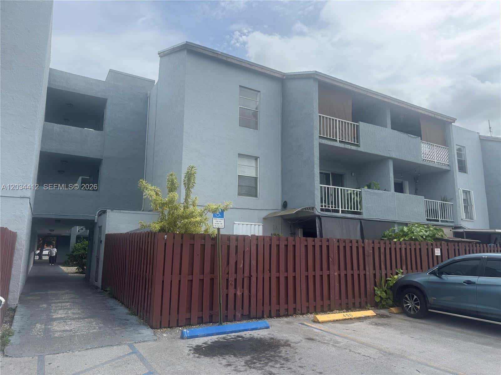 1725 W 60th St # F320, Hialeah FL 33012