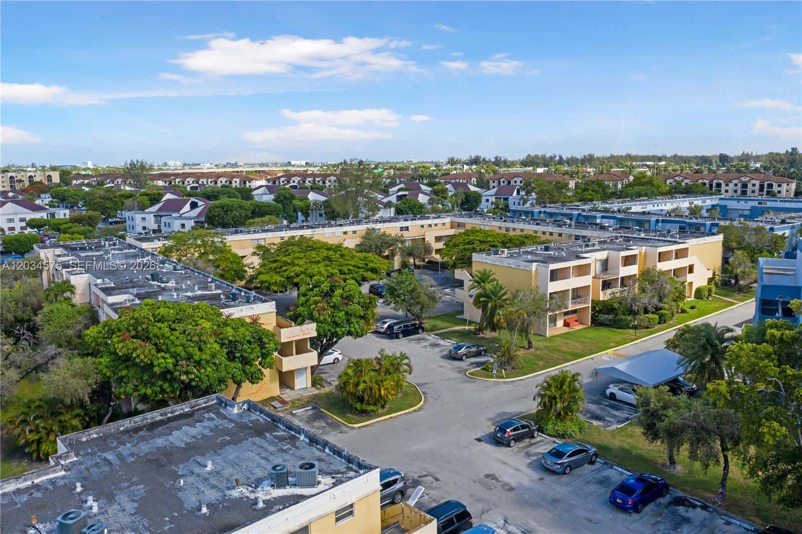9371 Fontainebleau Blvd # I201, Miami FL 33172
