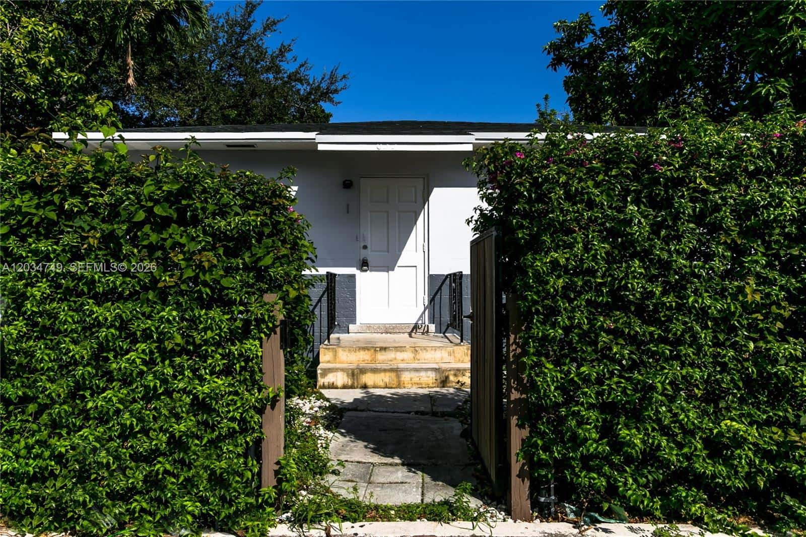 635 SW 16th Ave # 3, Miami FL 33135
