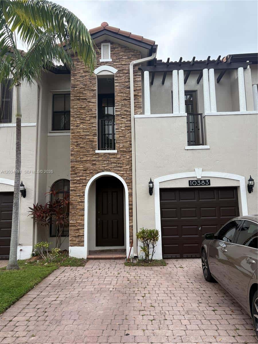 10383 NW 30th Ter, Doral FL 33172
