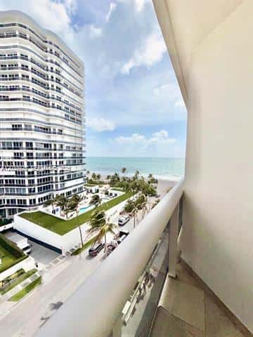 9595 Collins Ave # I, Surfside FL 33154
