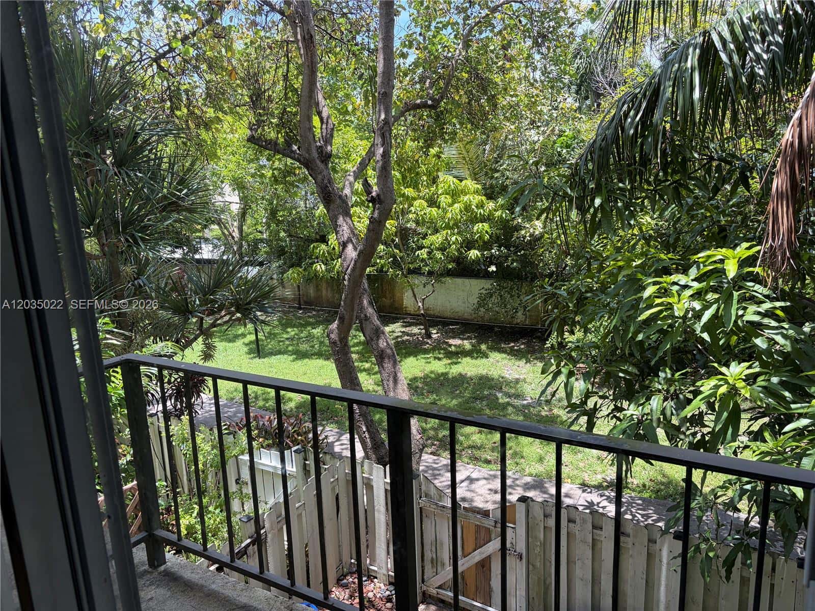 1655 NE 115th St # 29B, Miami FL 33181