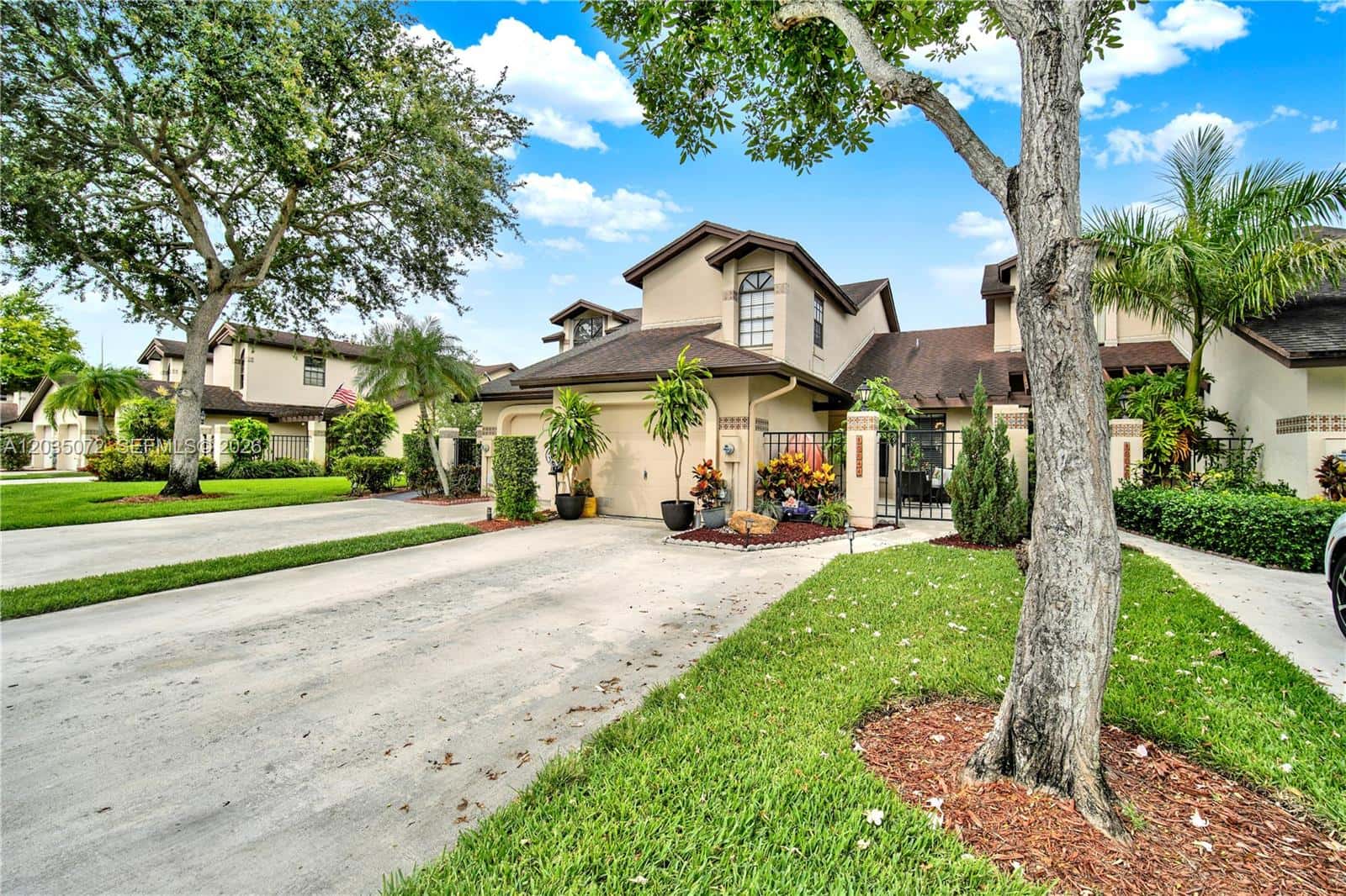 10044 SW 137th Pl, Miami FL 33186