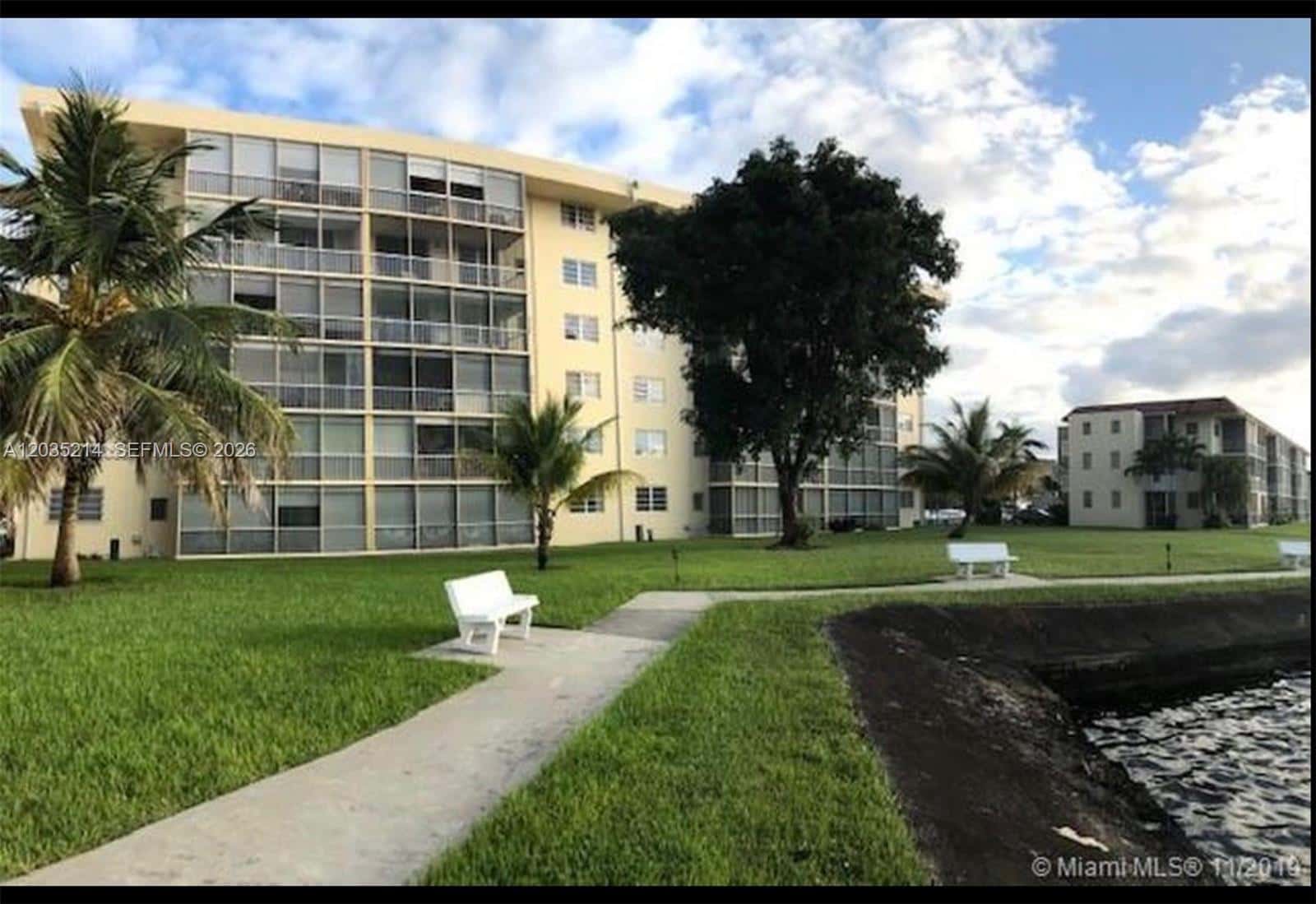 2999 Point East Dr # C301, Aventura FL 33160