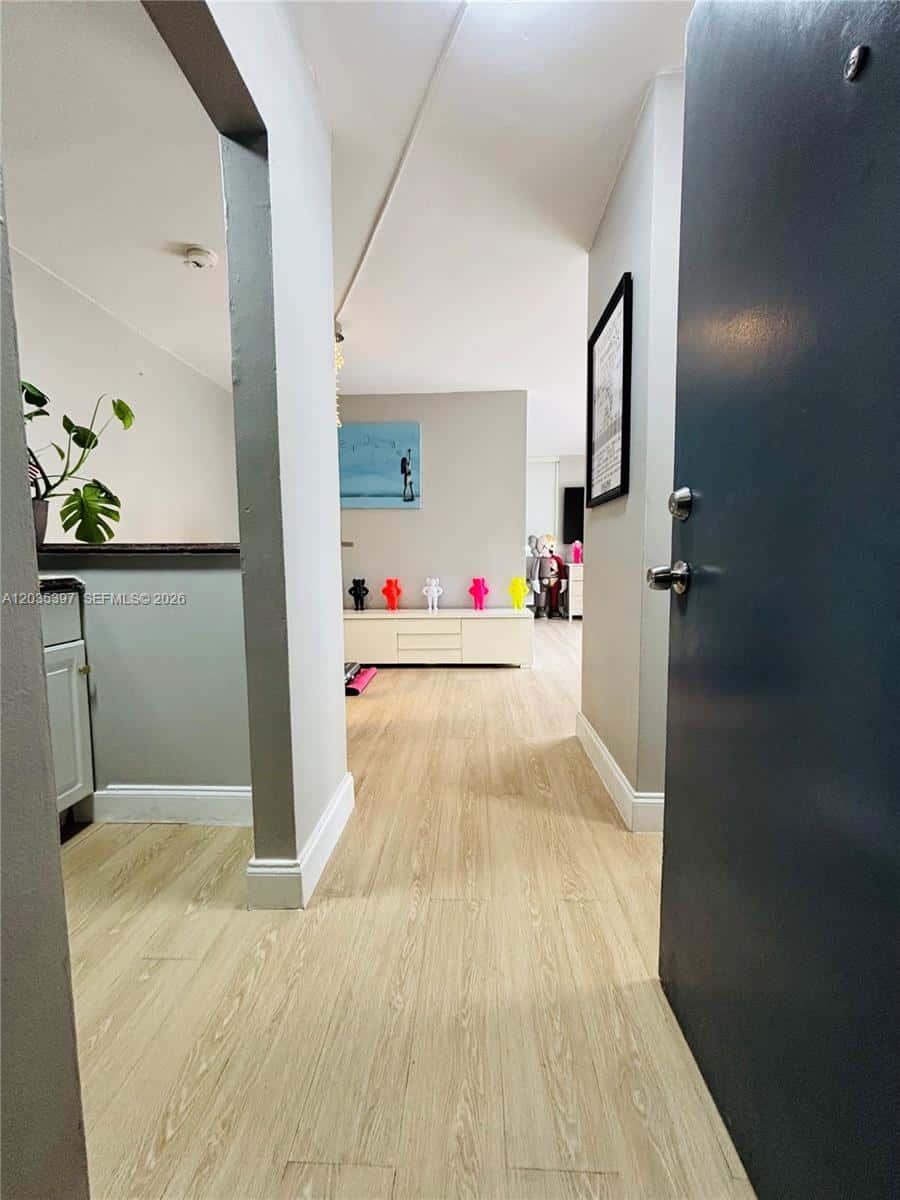 1255 Collins Ave # 208, Miami Beach FL 33139