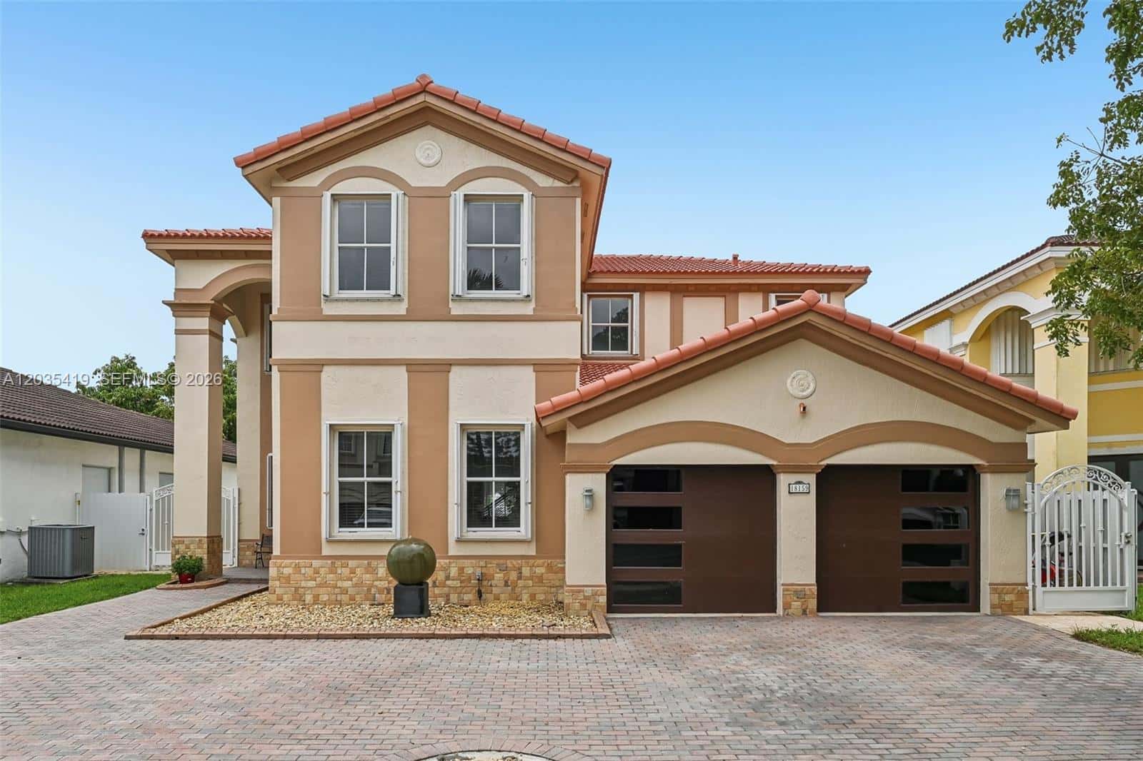 18159 NW 90th Ave, Hialeah FL 33018