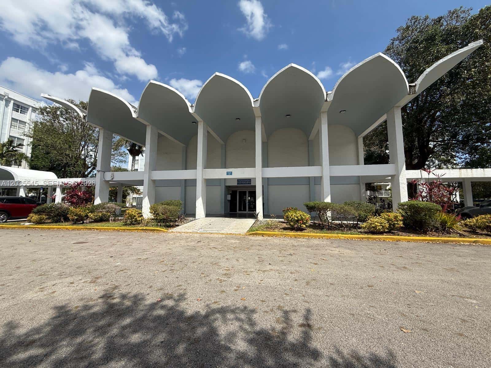 492 NW 165th Street Rd # 412, Miami FL 33169