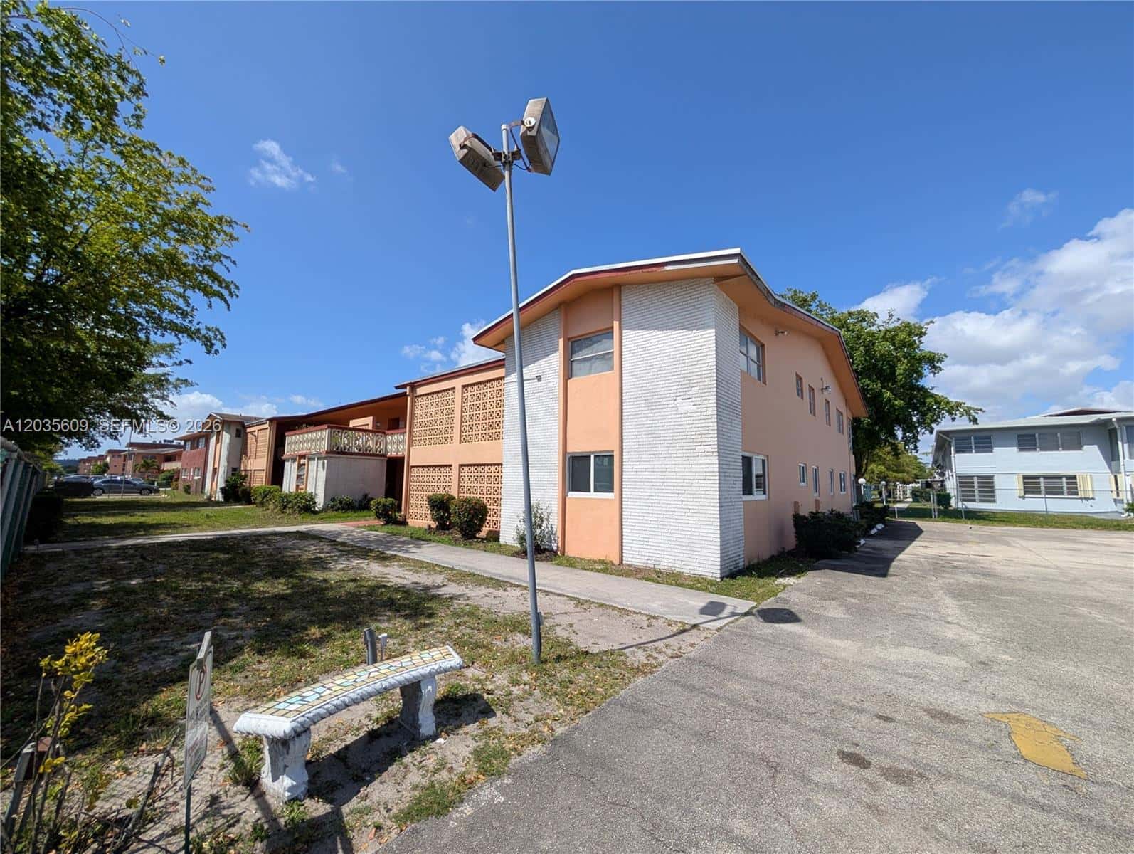 19080 NE 3rd Ct # 311, Miami FL 33179