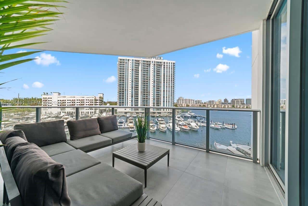 17111 Biscayne Blvd # 503, North Miami Beach FL 33160