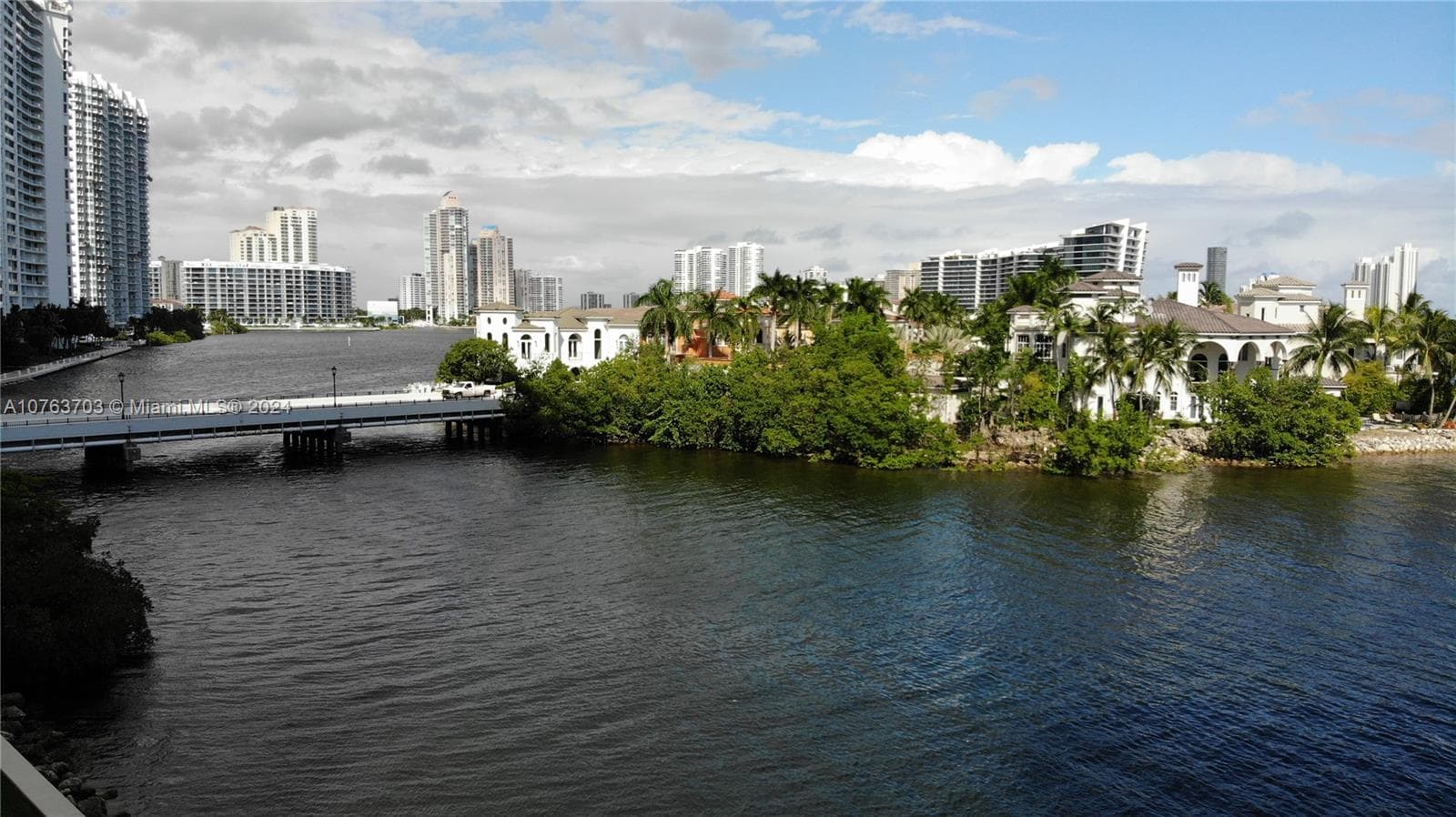 4000 Island Blvd, Aventura FL 33160 — 36