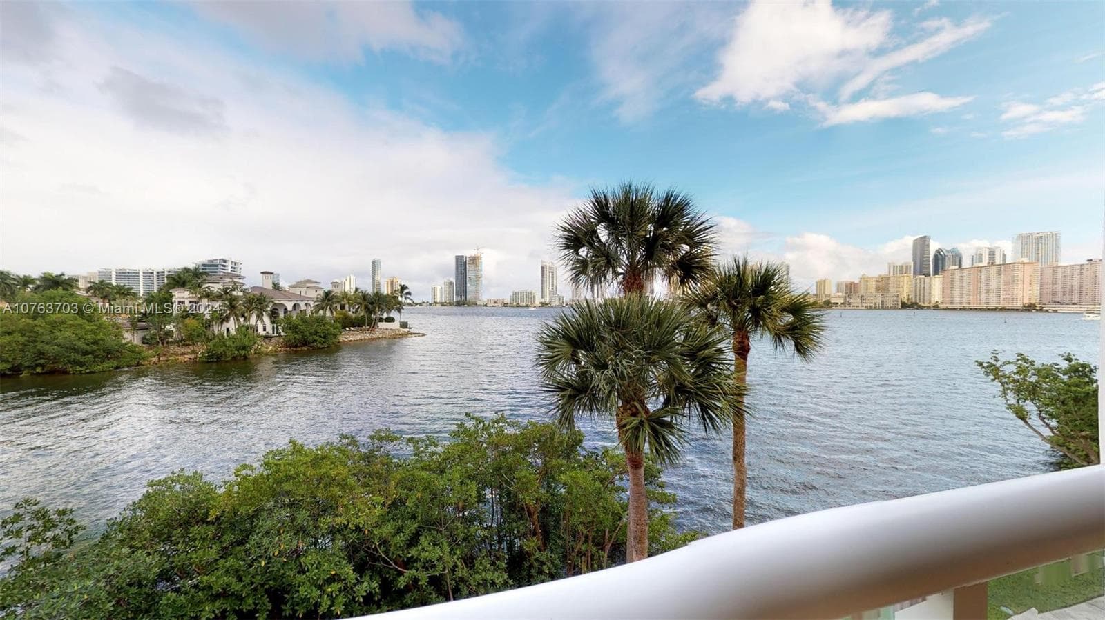 4000 Island Blvd, Aventura FL 33160 — 29