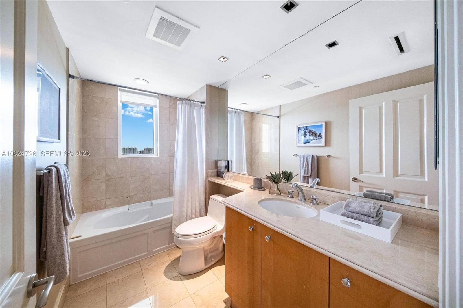 17875 Collins Ave # 2602, Sunny Isles Beach FL 33160 — 47
