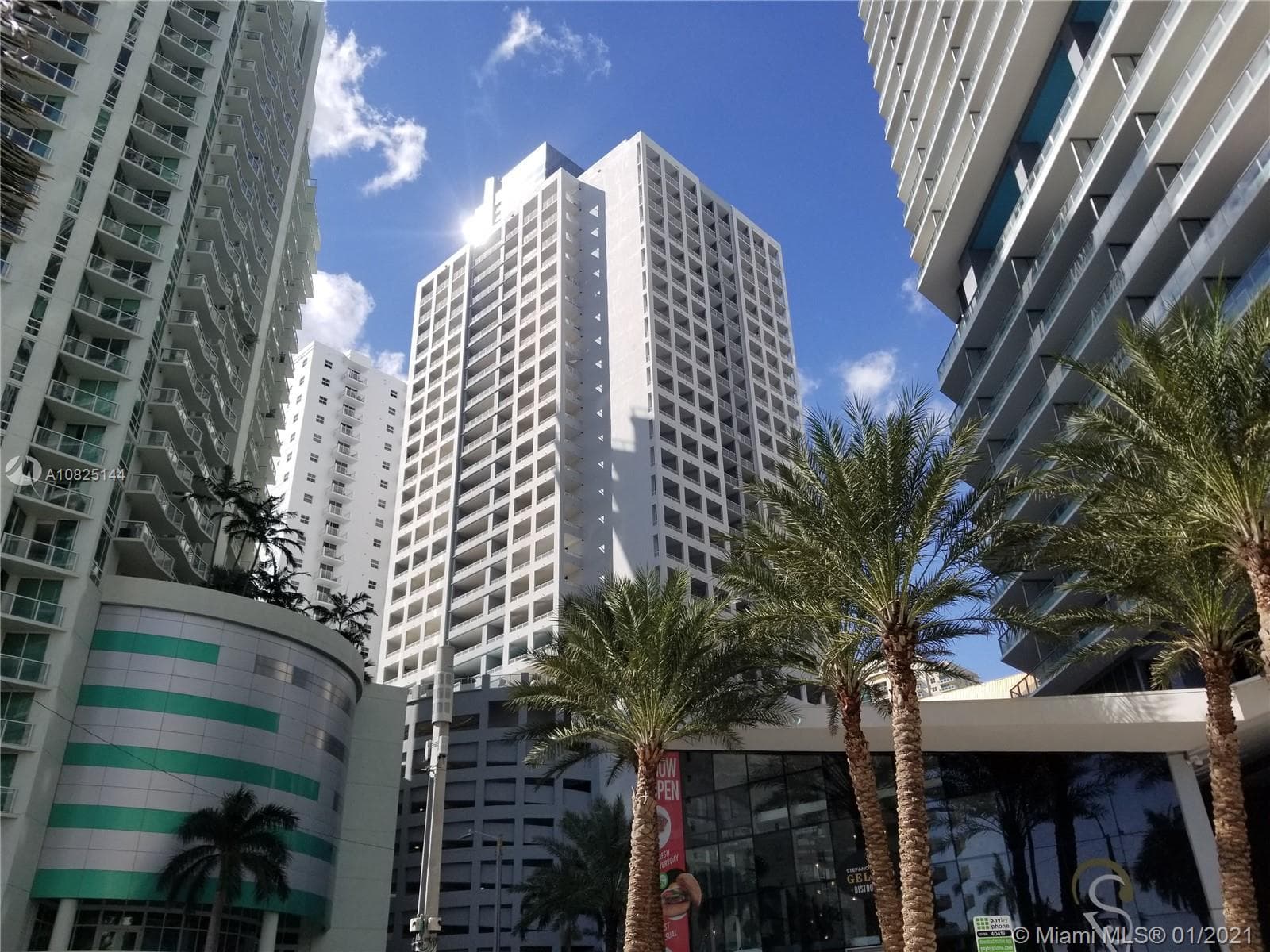 170 SE 14th St # 1507, Miami FL 33131 — 2