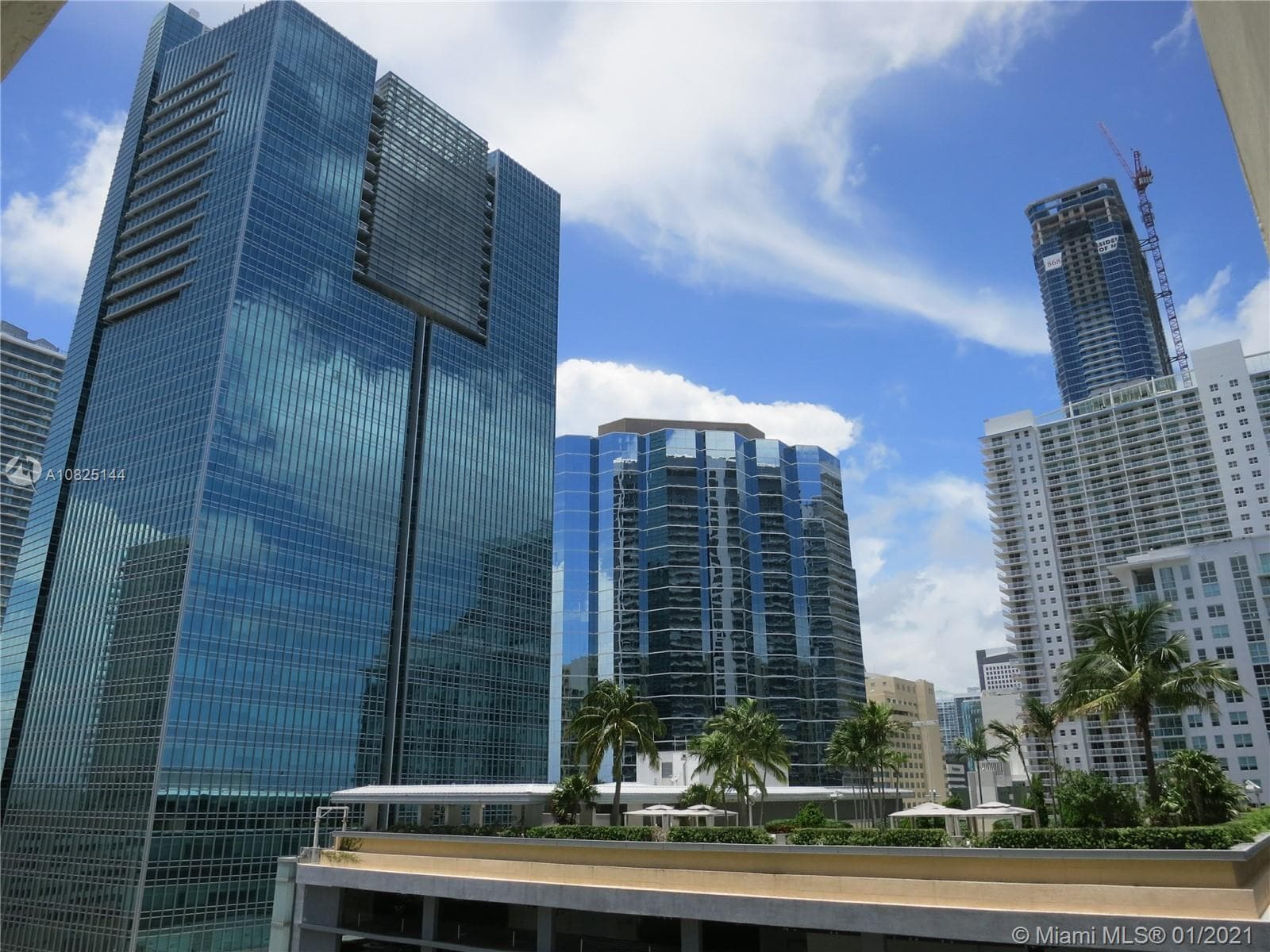 170 SE 14th St # 1507, Miami FL 33131 — 17