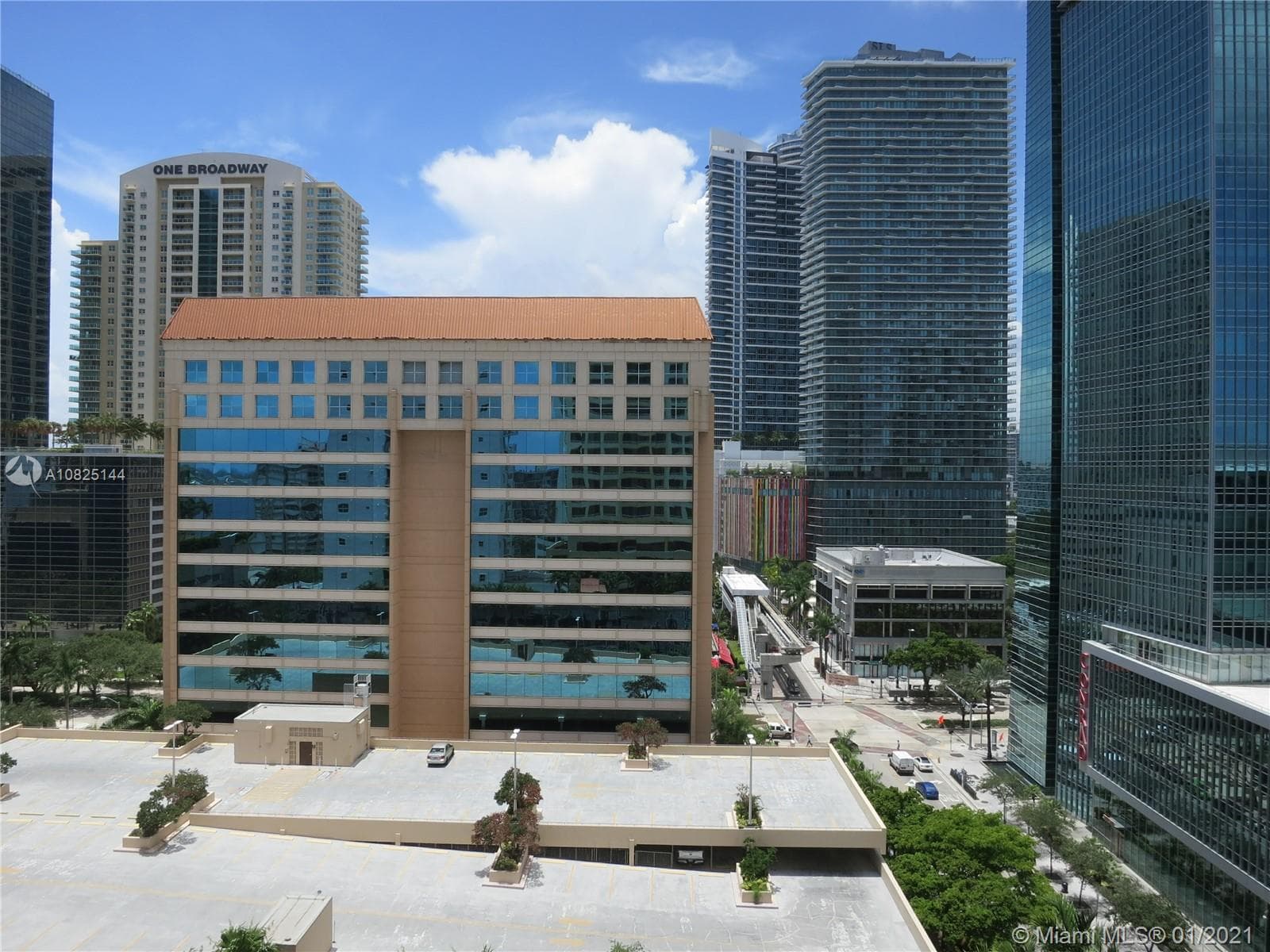 170 SE 14th St # 1507, Miami FL 33131 — 16