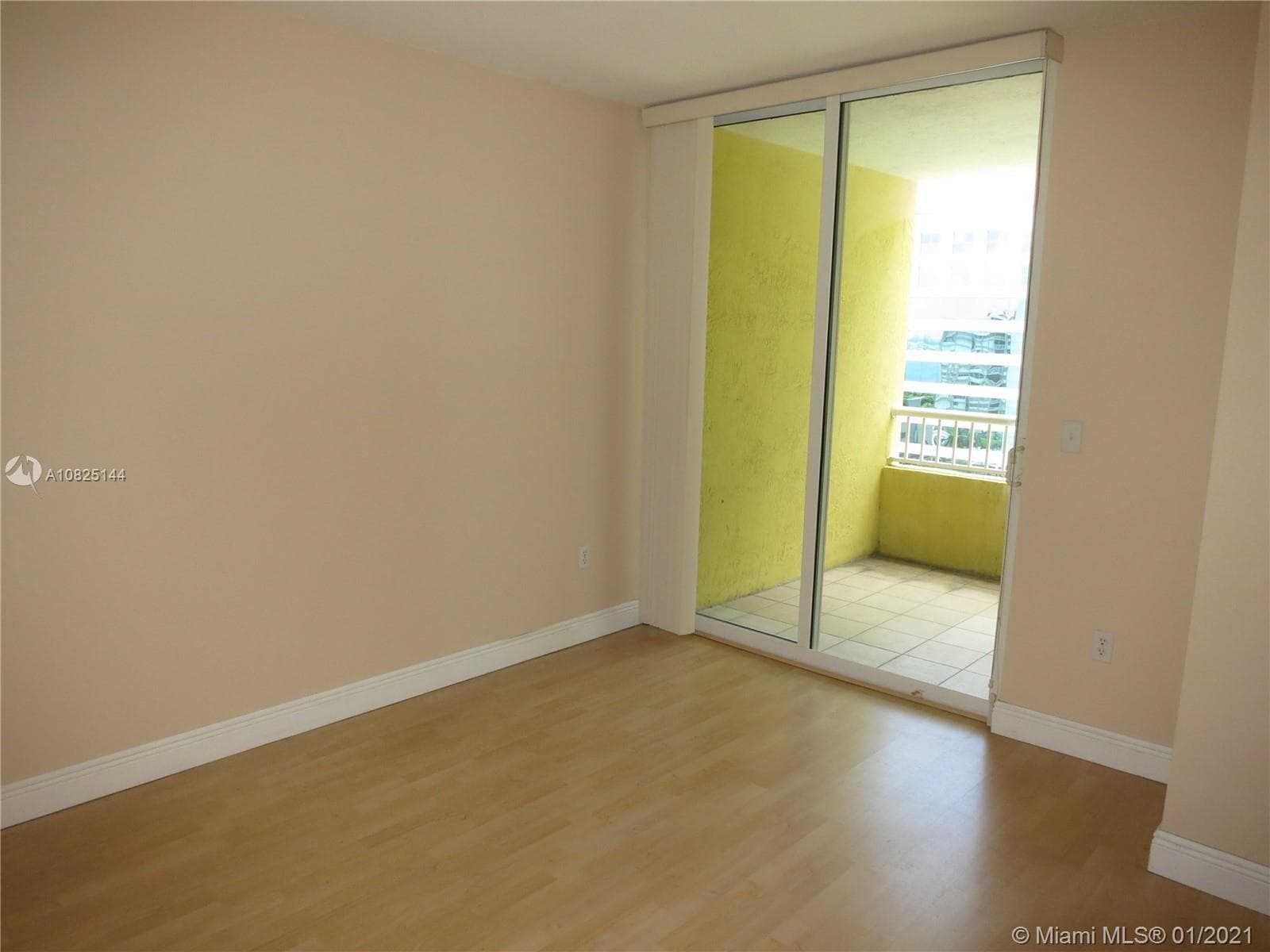 170 SE 14th St # 1507, Miami FL 33131 — 22