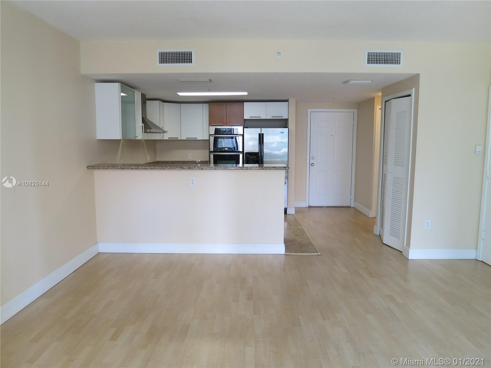 170 SE 14th St # 1507, Miami FL 33131 — 20